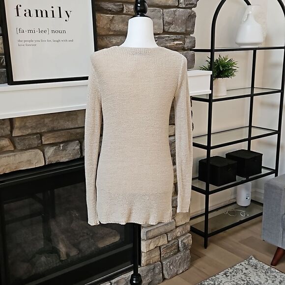 🎁Lightweight tan vneck long sleeve - Picture 3 of 6